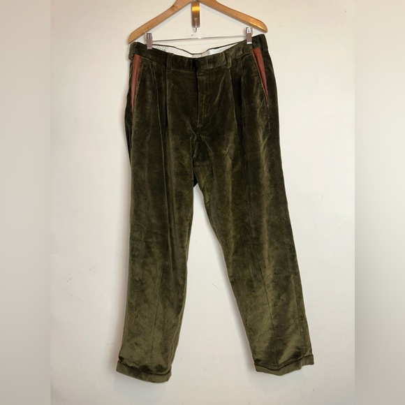 Orvis Men's Size 38 Supercord Pleated Corduroy Pants Green Leather Pocket Trim - Picture 1 of 9